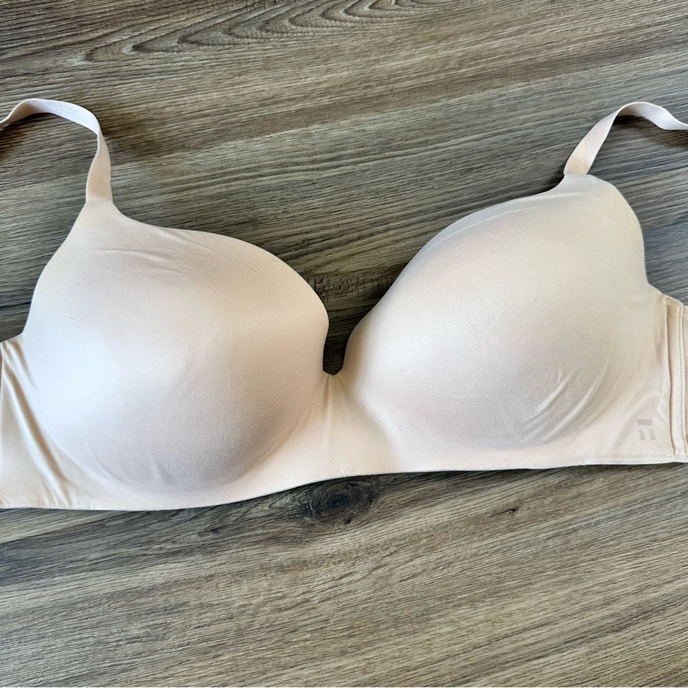 Tommy John Second Skin Lightly‎ Lined Demi Bra Multiway Wireless Beige 34DDD